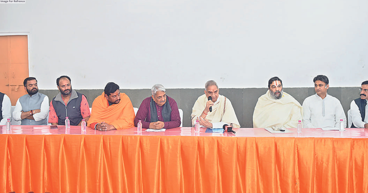 Mahant Kailash appeals Jaipurites to light lamps